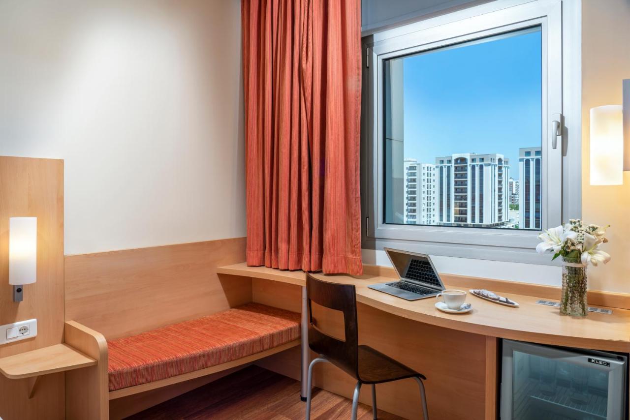 Ibis Отель