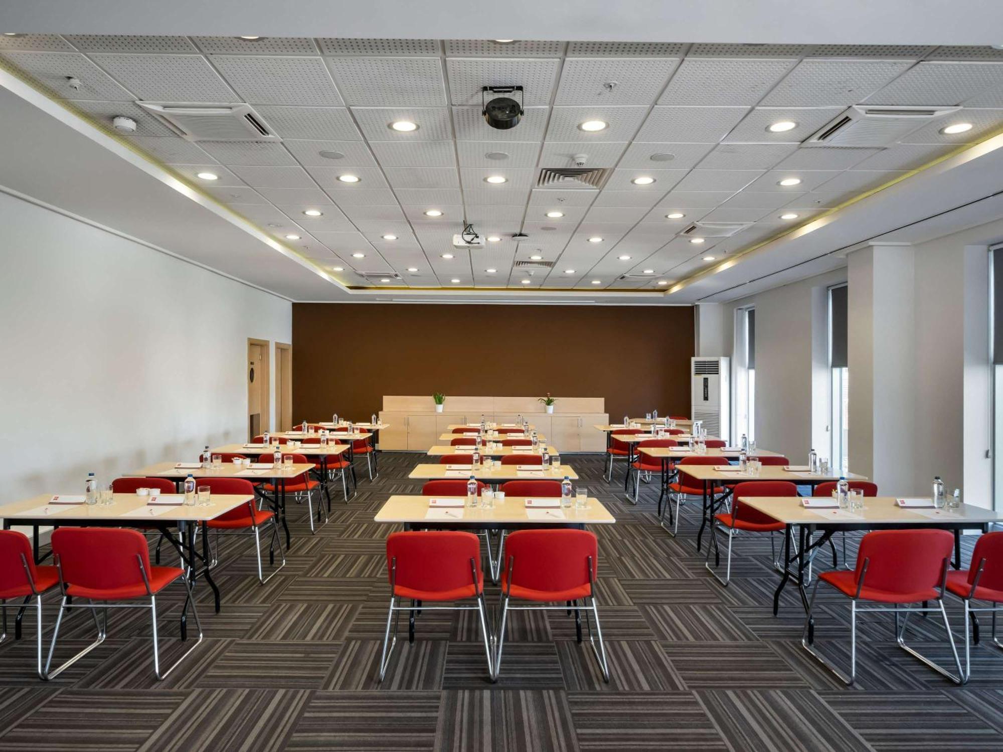 Ibis 3*