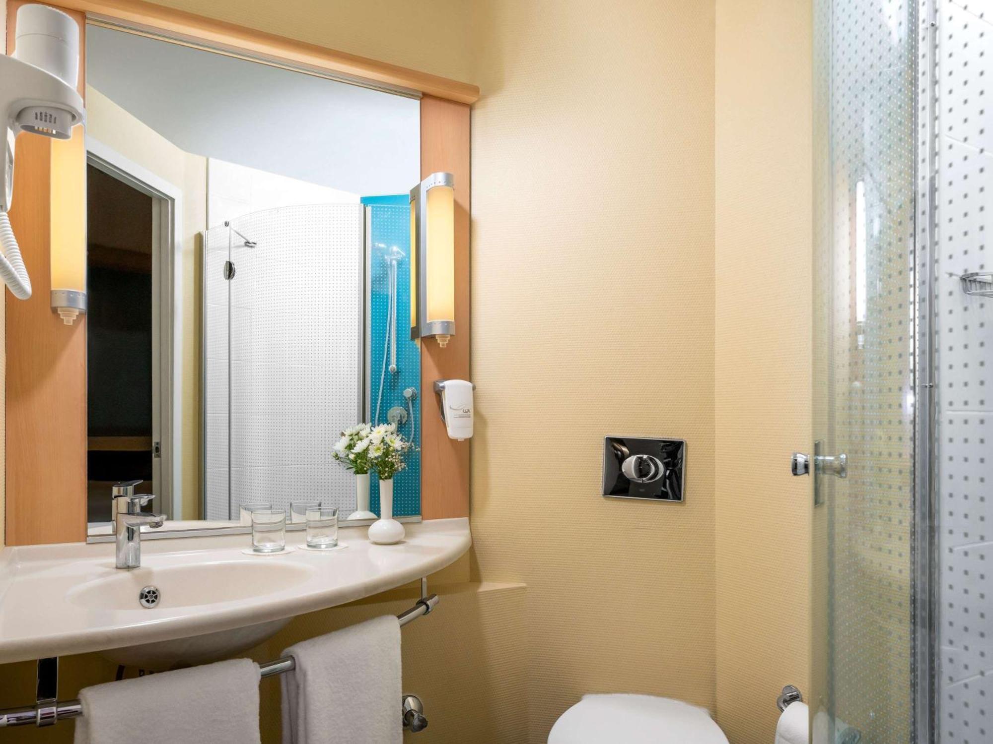 Ibis Adana