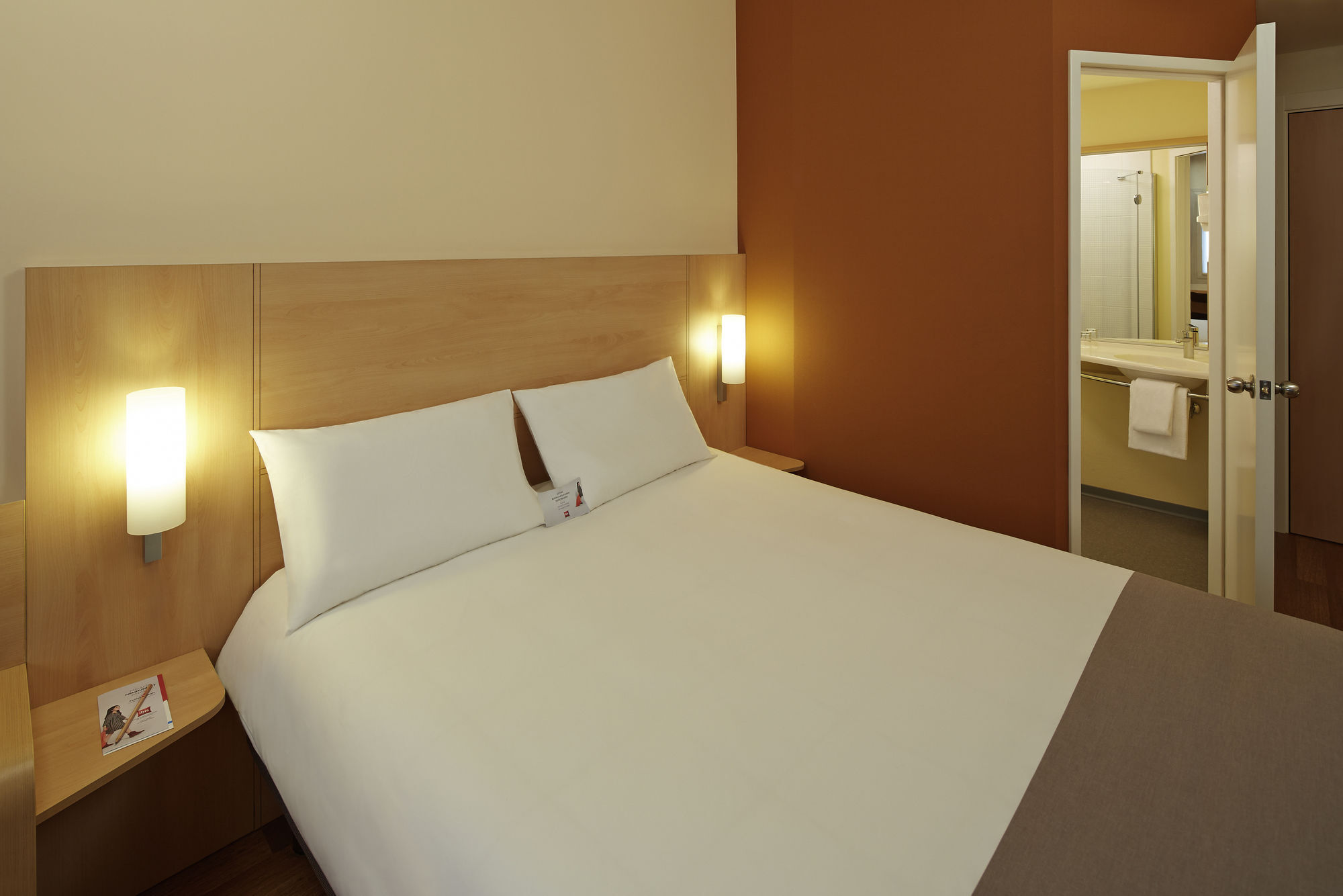 Отель Ibis Адана